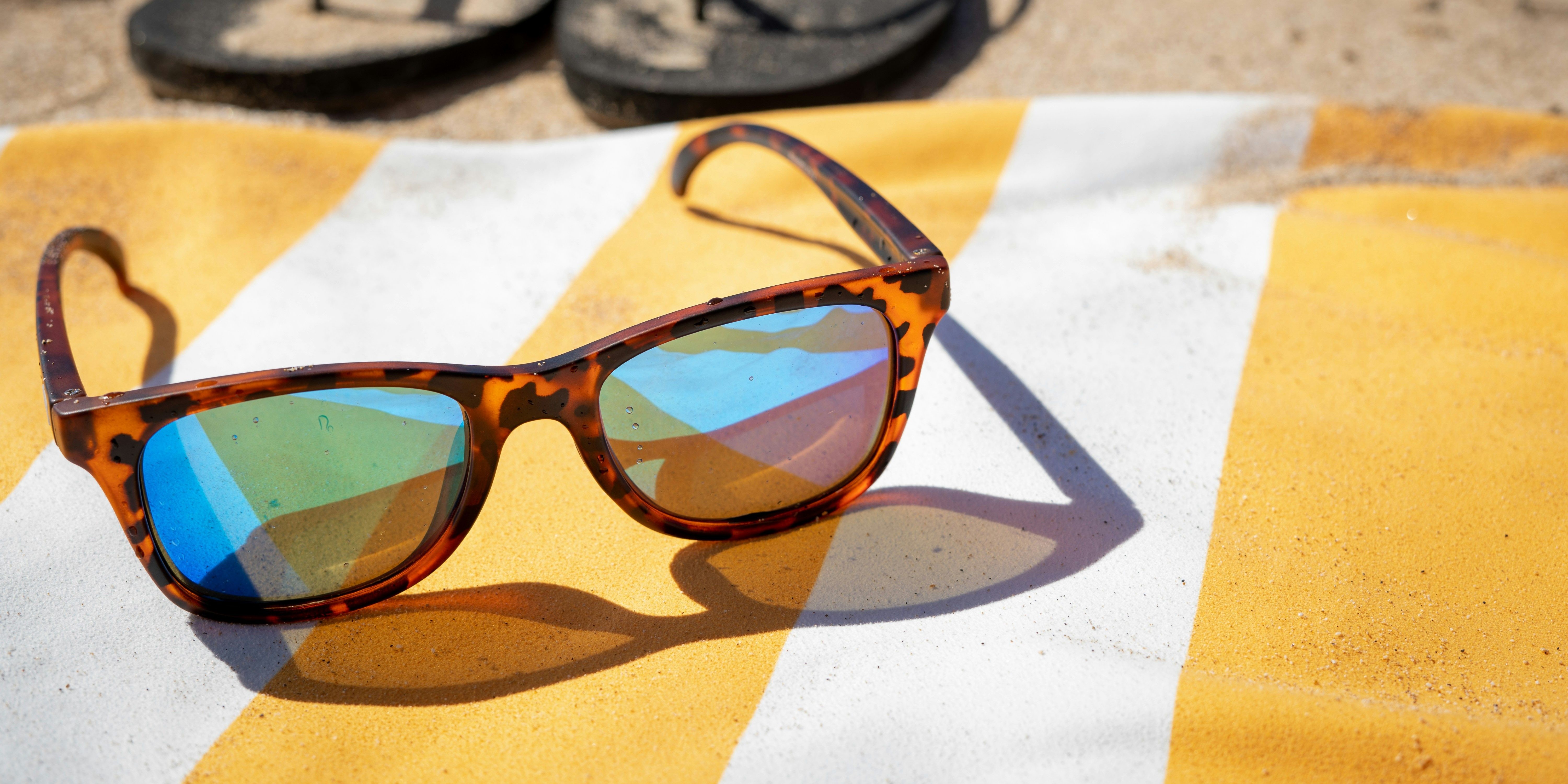 Sonnenbrille und FlipFlops2_alexandra-tran-ueZh9QhuBNM-unsplash