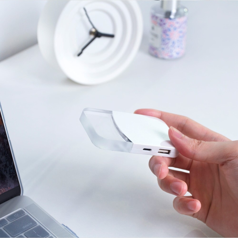 2598 | Xoopar iLo Mini Hub– 4 in 1 Adapter – USB 2.0 Data Transfer - Splitter 2598 | Xoopar iLo Mini Hub– 4 in 1 Adapter – USB 2.0 Data Transfer - Splitter